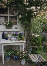 40 Beispiele Fur Shabby Chic Garten Mit Vintage Flair Shabby Chic Garten Gartendesign Ideen Und Garten Design