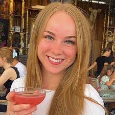 Mitchell Goodman and Alexis Wright's Wedding Website