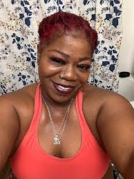 Stephanie Shoulders's Instagram, Twitter & Facebook