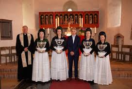 Oftmals sind die brautkleider für das standesamt etwas schlichter gehalten. Posts By Silke Ketels Kirchengemeinde St Laurentii Auf Fohr