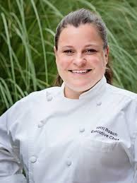 Kerri Roach's Instagram, Twitter & Facebook