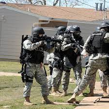 Mar 16, 2018 · according to the bureau of labor statistics, police officers, including swat team members, have an average base salary of $59,680 a year. Swat Team Member Job Information