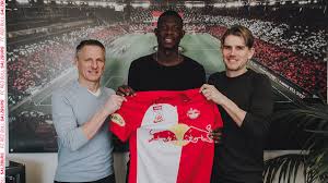Red bull salzburg live score (and video online live stream*), team roster with season schedule and results. Fc Red Bull Salzburg En On Twitter Official Lucho Luis Fernando Vasquez Diaz Has Signed A Contract Until 31 May 2025 The 18 Year Old Defender Is To Start As A Cooperation Player For