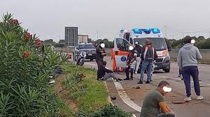 Un bambino di sedici mesi è morto nello schianto avvenuto sulla provinciale che collega erchie e oria. Tragico Incidente In Moto Muore Autonoleggiatore Brindisino Senza Colonne News Quotidiano Di Brindisi