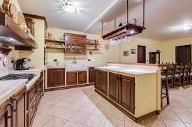 Le case di campagna in stile chic moderno sono un vero e proprio esempio di bellezza ed eleganza. Interni Casa Come Scegliere E Arredare La Cucina Rustica Ef Archidesign