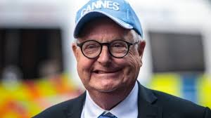 Music mogul Jonathan King receives police apology over failed trial