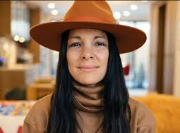 Community Building Expert: The Antidote To The Loneliness Epidemic w/