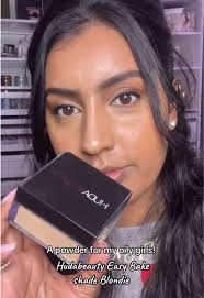 Huda Beauty Meringue Vs Coconut Flakes