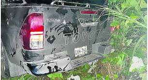 Se lleva camioneta cuando propietario sale para darse un respiro cerca a un  grifo