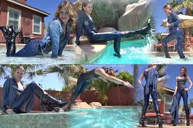 It is as if this particular restaurant was dropped in from the 1960s into today. Wet Jeans Boots 12 45 Min Wetlook In Pool Full Hd 1920x1080pixel Maddelynn In Einer Levis Curve Id Und Jeansjacke Im Pool Ein Traum Wet Jeans Boots 12 45