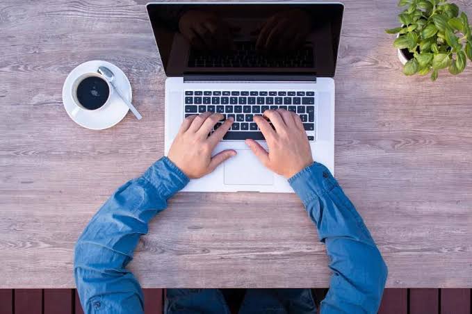 Sử dụng laptop đúng cách giúp bảo vệ pin