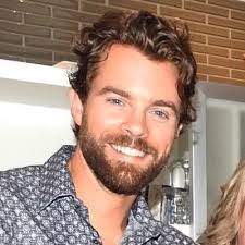 Mike Tobin (@jmrtobin)