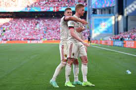 Playmaker manchester city itu akan menemani sang istri, michele lacroix, melahirkan anak ketiga. Euro 2020 Kevin De Bruyne Scores And Assists As Belgium Beat Denmark To Make Last 16
