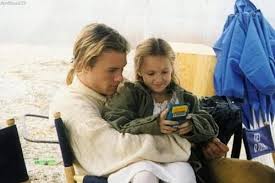 Heath Ledger And Skye Mccole Bartusiak On The Set Of The Patriot Heath Ledger Heath Legder Heath Leadger