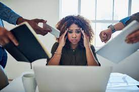 5 din codul muncii prevede ca, „in cadrul relatiilor de munca functioneaza principiul egalitatii de tratament (2) in ceea ce priveste conditiile specifice de munca, determinate conform legii, drepturile si rezolutia parlamentului european 2001/2339 privind hartuirea morala la locul de munca invita. Stresul Ar Putea Fi Considerat HÄrÈuire MoralÄ La Locul De MuncÄ Stirileprotv Ro