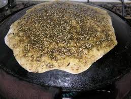 منقوشة زعتر عالصاج Lebanon Food Lebanese Recipes Food
