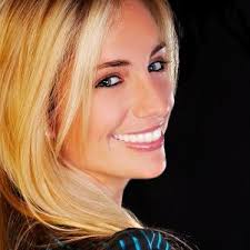 Kathryn Dorr's Instagram, Twitter & Facebook