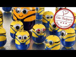 Also habe ich mich gestern hingesetzt und mit dem bau eines solchen männleins anzufangen. Minion Adventskalender Geschenkidee U Ei Advent Calendar Basteln Mit Evas Backparty Youtube