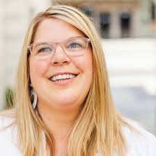 Heather Jeffery (straightenyourcrown)