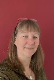 Sandra Warth's Instagram, Twitter & Facebook