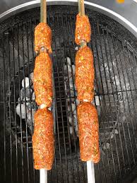 Kıyma kebabı nasıl yapılır, kebap nasıl pişirilir, adana kebabı adana sokak lezzetleri serisinde bugün tablacı kebapçı ziyaret ettik. Adana Kebab Als Durum Grillforum Und Bbq Www Grillsportverein De