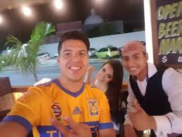 The plot revolves around rodrigo sada a young waiter. Israel Cetina El Puto Mesero En Cancun Picture Of El Granero Grill Drinks Cancun Tripadvisor