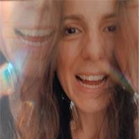 Maggie Hewitt Email & Phone Number