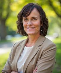 Danielle Hinz named new FBOD deputy director