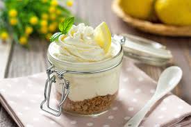 Visualizza altre idee su dessert ad unica porzione utilizzare la crema subito,prima chela gelatina faccia il suo effetto,per completare dolci estivi alla fruttao bicchierini monoporzione. Coppette Cremose Al Limone
