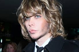 С Международным днём блогера!