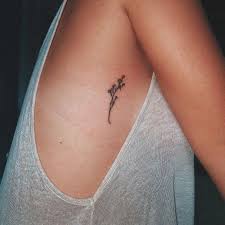 Minimalist Tiny Tattoo Ideas To Look Beautiful 13 Tiny Tattoos Small Girl Tattoos Minimalist Tattoo