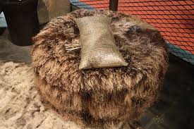 بن سلمان للأقمشة قماش فرو للكنب وكيفية تنسيقه مع الموضة العصرية