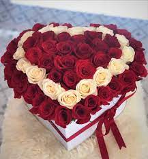 Maybe you would like to learn more about one of these? Heart Box With White Outline 50 Fresh Roses In Hat Box In New York Ny Bella S Flowers New York City