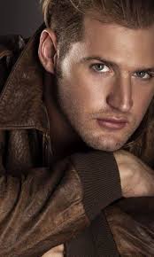 Trade Show Models & Booth Hostesses