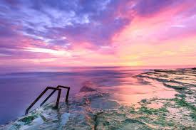 Warna biru, selain identik dengan warna laut dan warna air , juga identik dengan warna langit. Gambar Langit Warna Pink Roki Gambar