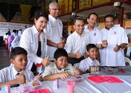Lua error in module:coordinates at line 668: Yayasan Mrcb Sumbang Rm231 000 Program Bantuan Makanan Pelajar Nasional Berita Harian