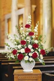 Idea By Kaz Marsh On Table Design For Weddings Flower Arrangements Simple Funeral Floral Arrangements Large Flower Arrangements