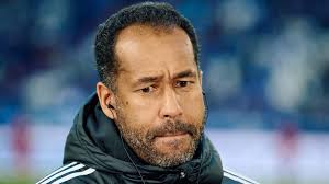 Fortuna Düsseldorf -So erklärt Daniel Thioune Joshua Quarshie und seine  Einwechslung