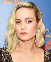 Brie larson pokies, shopping at the malibu market. Brie Larson Fruher Heute Ihre Besten Frisuren