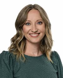 Debi Rogers's Instagram, Twitter & Facebook