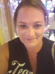 Lorie Jameson's Instagram, Twitter & Facebook