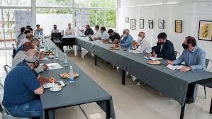 El gobierno nacional prepara un nuevo dnu, mientras caba y provincia esperan para definir. Kicillof Dijo Que Coordino Las Restricciones A La Nocturnidad Con Los Intendentes Y Caba Telam Agencia Nacional De Noticias