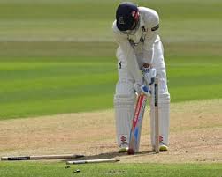 Surrey v Essex, Kent v Worcestershire, and more: county cricket, day two – as it happened