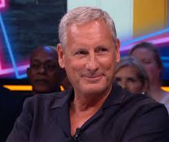 Utopia: Robin stuurt Jimmy naar huis