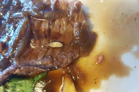 Enceinte Elle Trouve Un Asticot Dans Son Assiette Dans Un Restaurant De Chateaubriant L Eclaireur De Chateaubriant