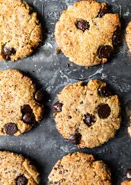 These almond flour oatmeal cookies are soft, chewy and easy to make! Almond Flour Cookies Vegan Paleo Cotter Crunch