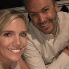 Replacing gimbal bearing and bellows