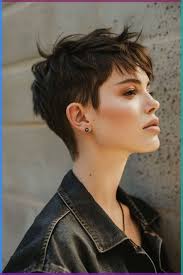 Lesley Flood (lesleycarolineflood)