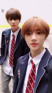 Taehyun And Beomgyu Hanlim Preforming Arts School Saudara Kandung Selebritas Seragam Sekolah