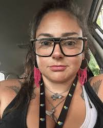 Danielle Cecil's Instagram, Twitter & Facebook